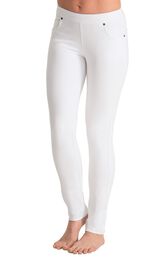 Model wearing PajamaJeans - Skinny White image number 0