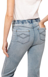 High-Waist Bootcut Jeans image number 3